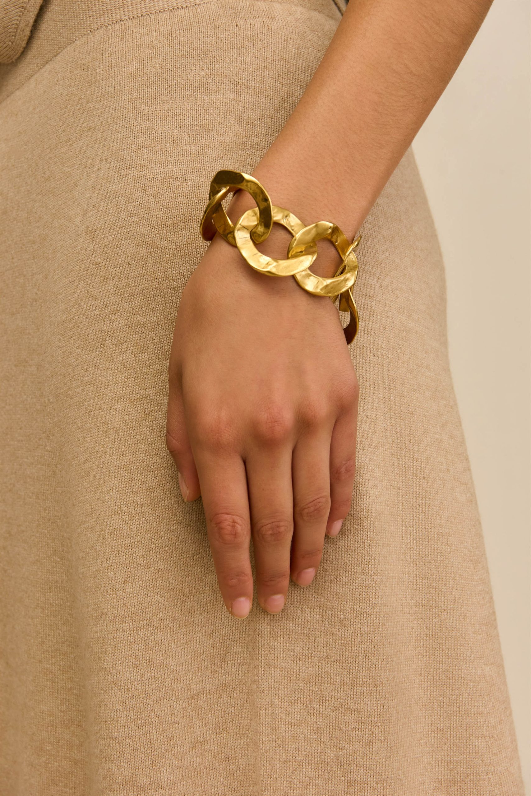 DULCE BRACELET - ANTIQUE BRASS - Image 2