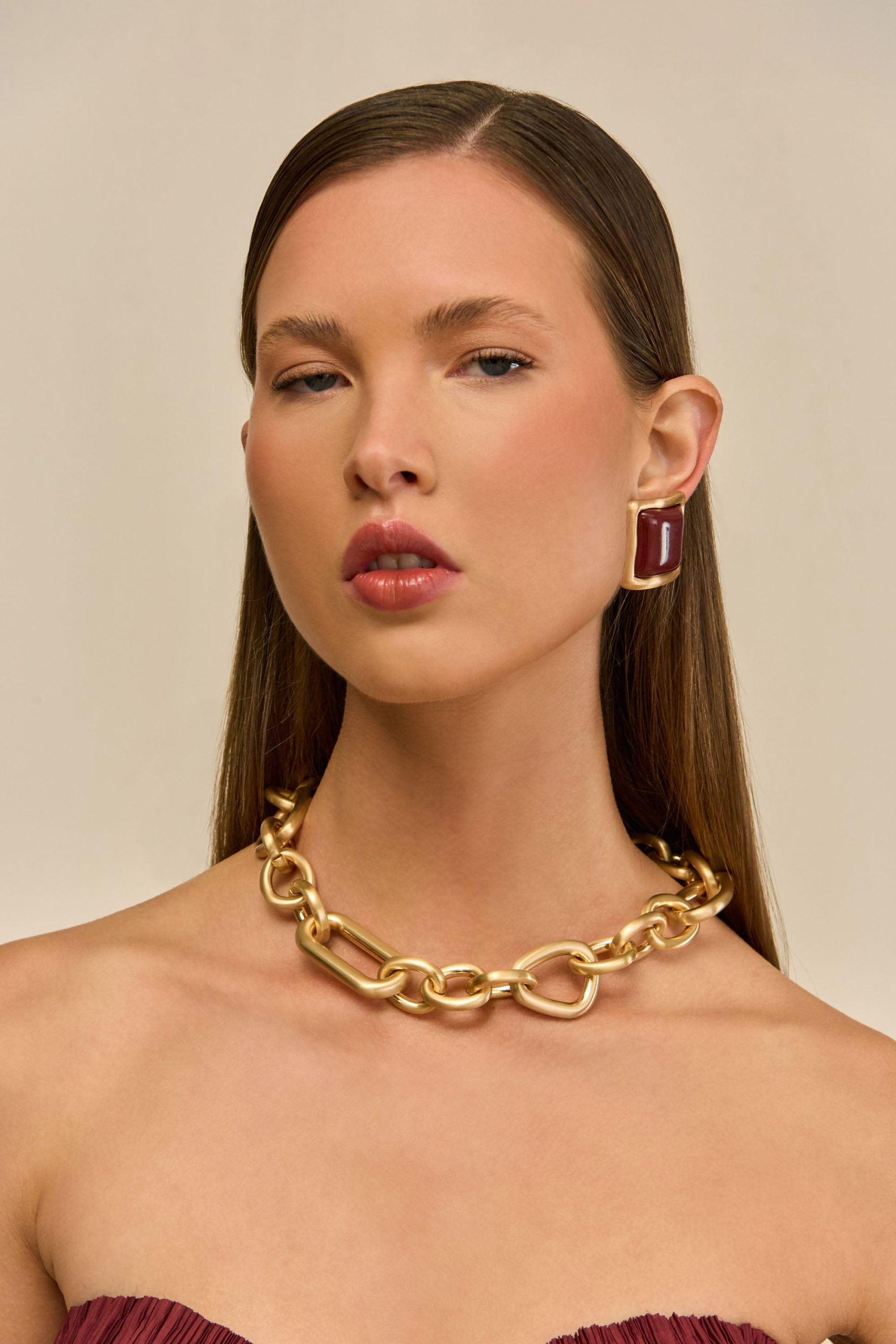 REYES NECKLACE - BRASS - Image 3