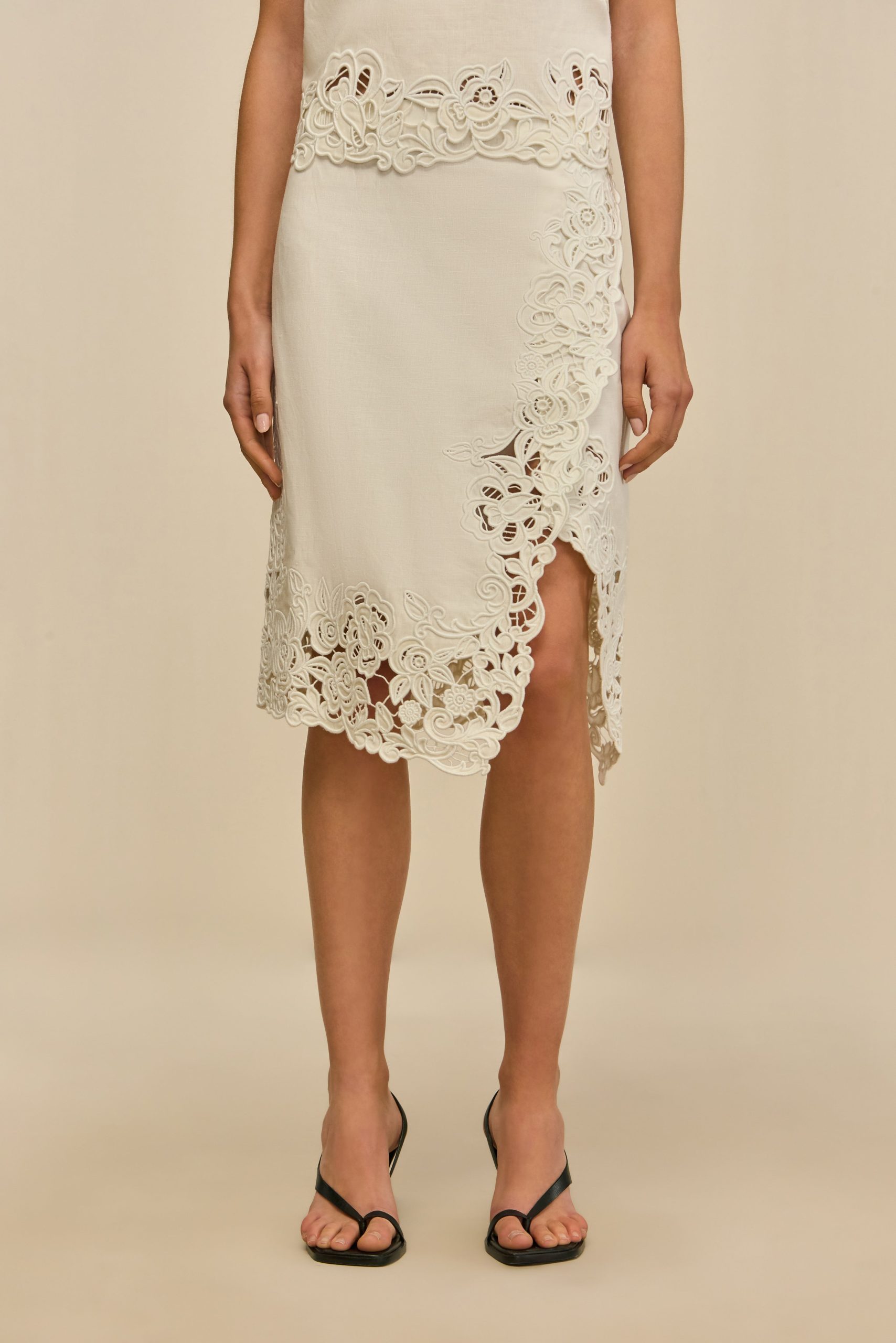 SHAYA SKIRT - OFF WHITE - Image 3