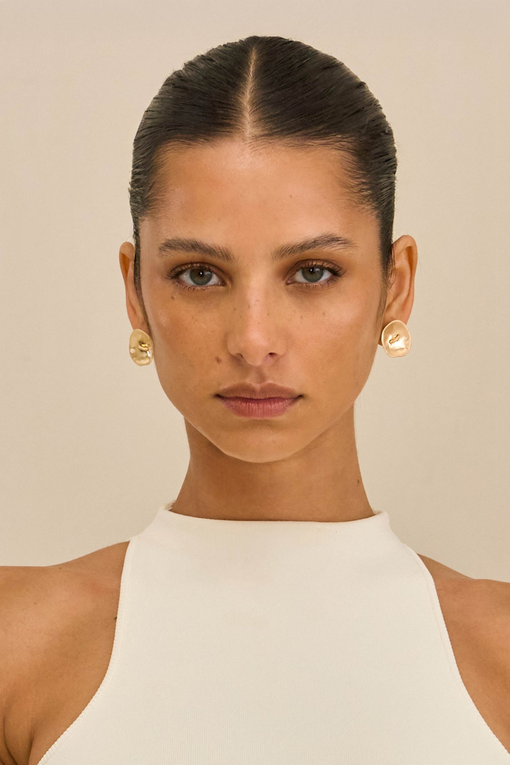 IZARA EARRING - BRUSHED BRASS - Image 2