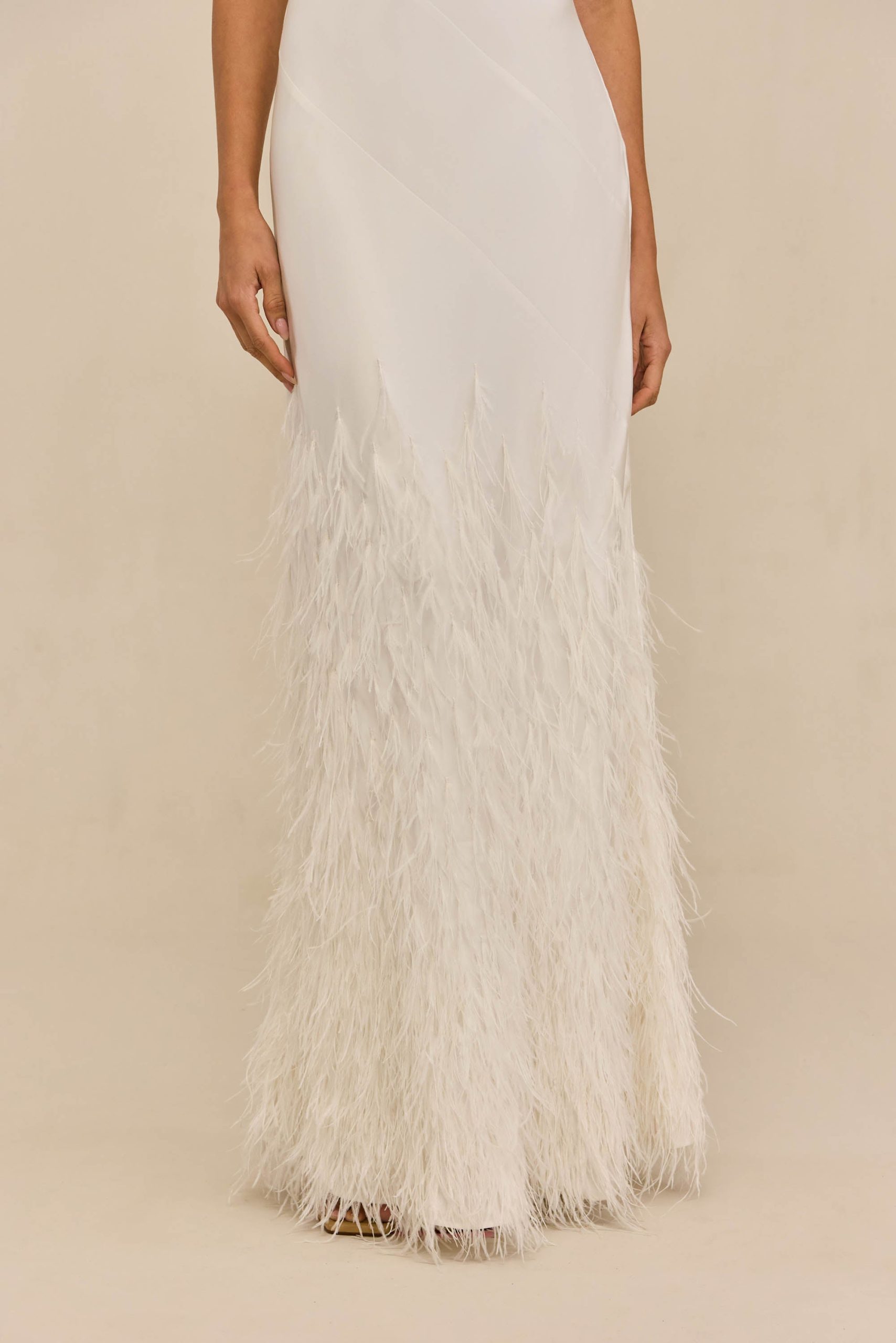 HANSAL GOWN - OFF WHITE - Image 3