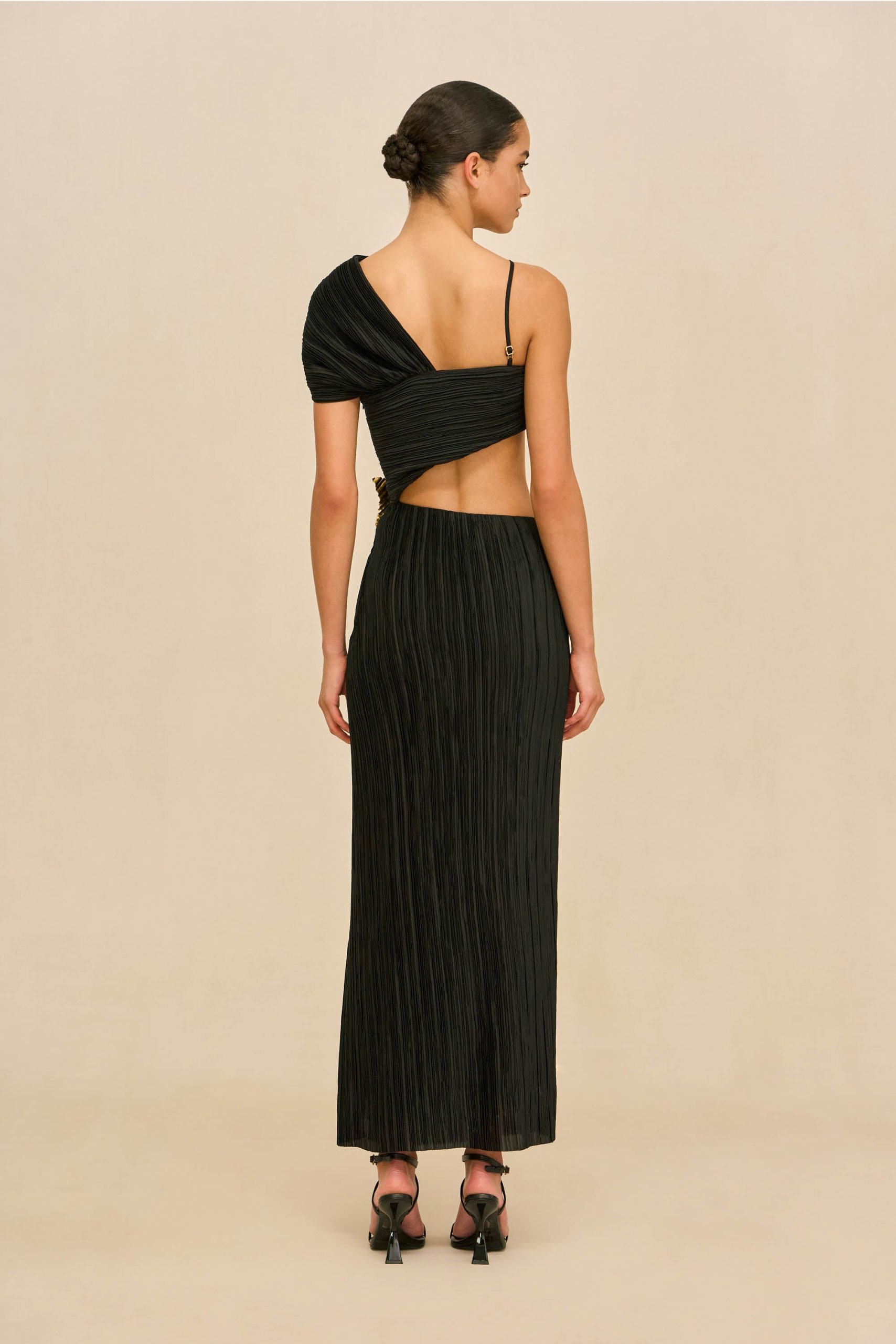 LOAH GOWN - BLACK - Image 6