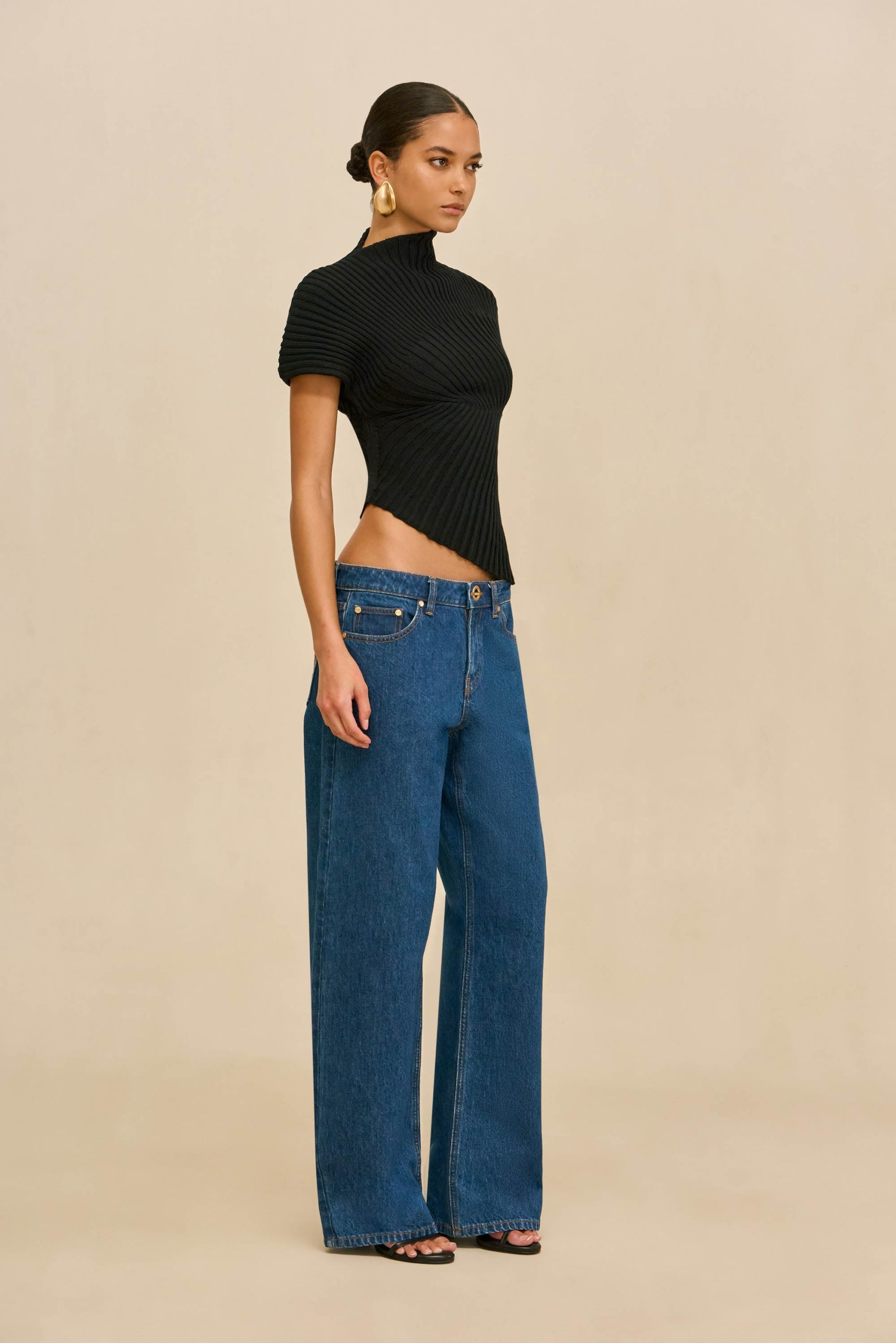 ANNEMIE KNIT TOP - BLACK - Image 4