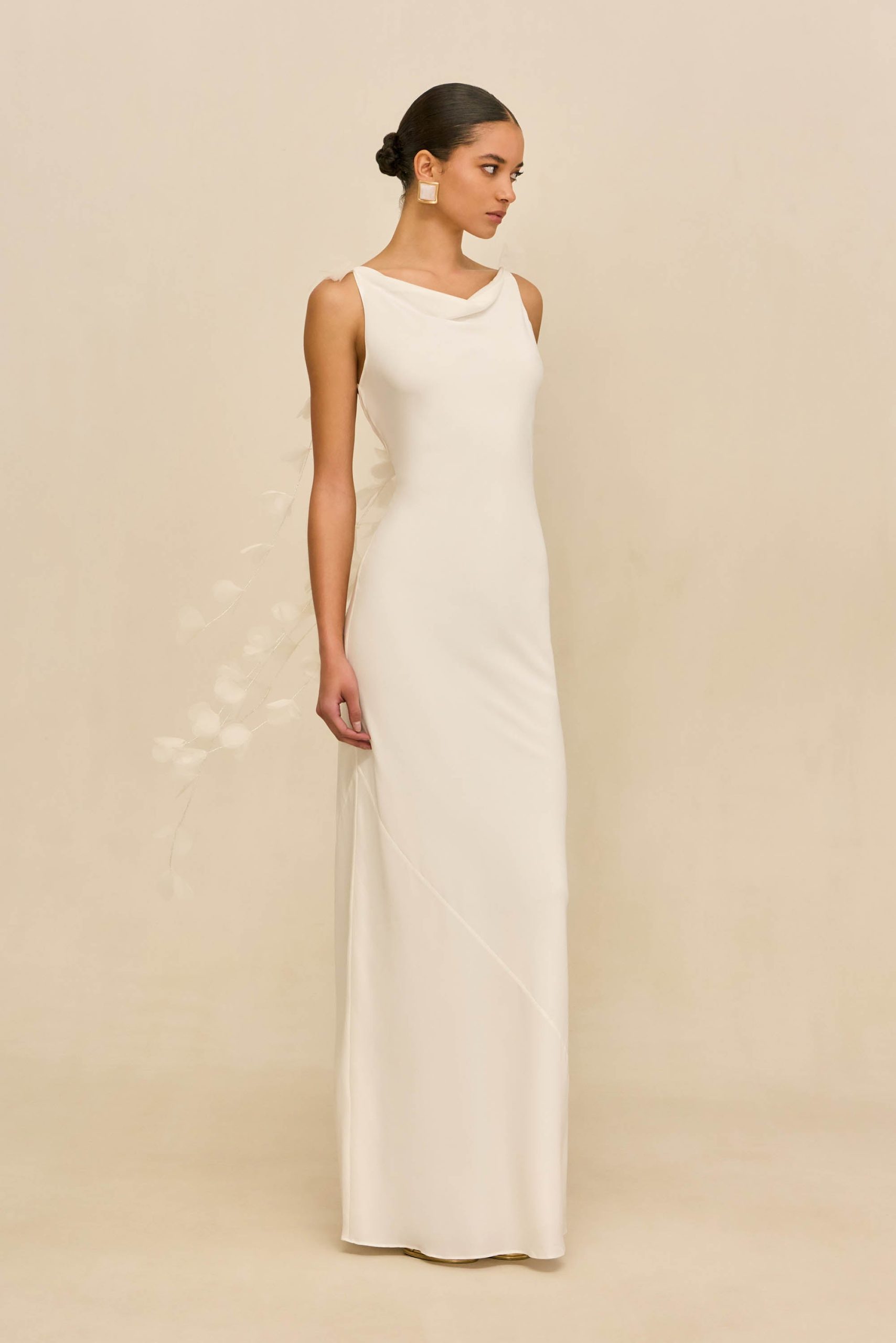 NYMERIA GOWN - OFF WHITE - Image 6