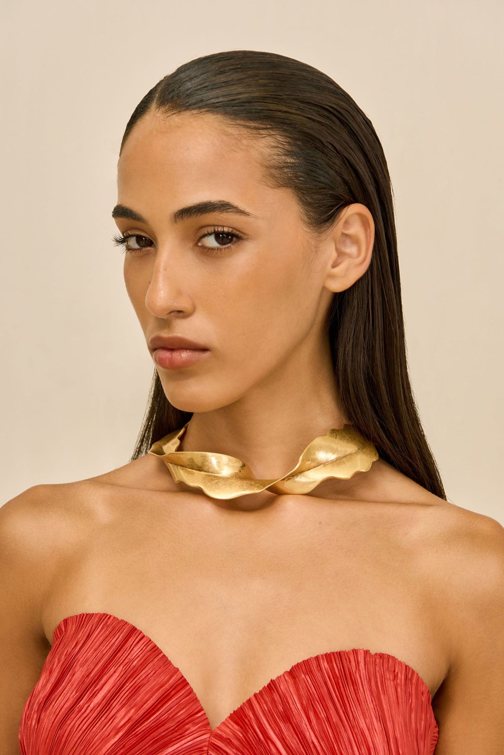 GIADA CHOKER NECKLACE - ANTIQUE BRASS - Image 2