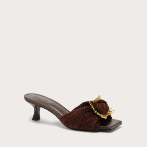 ADI SANDAL - JAVA