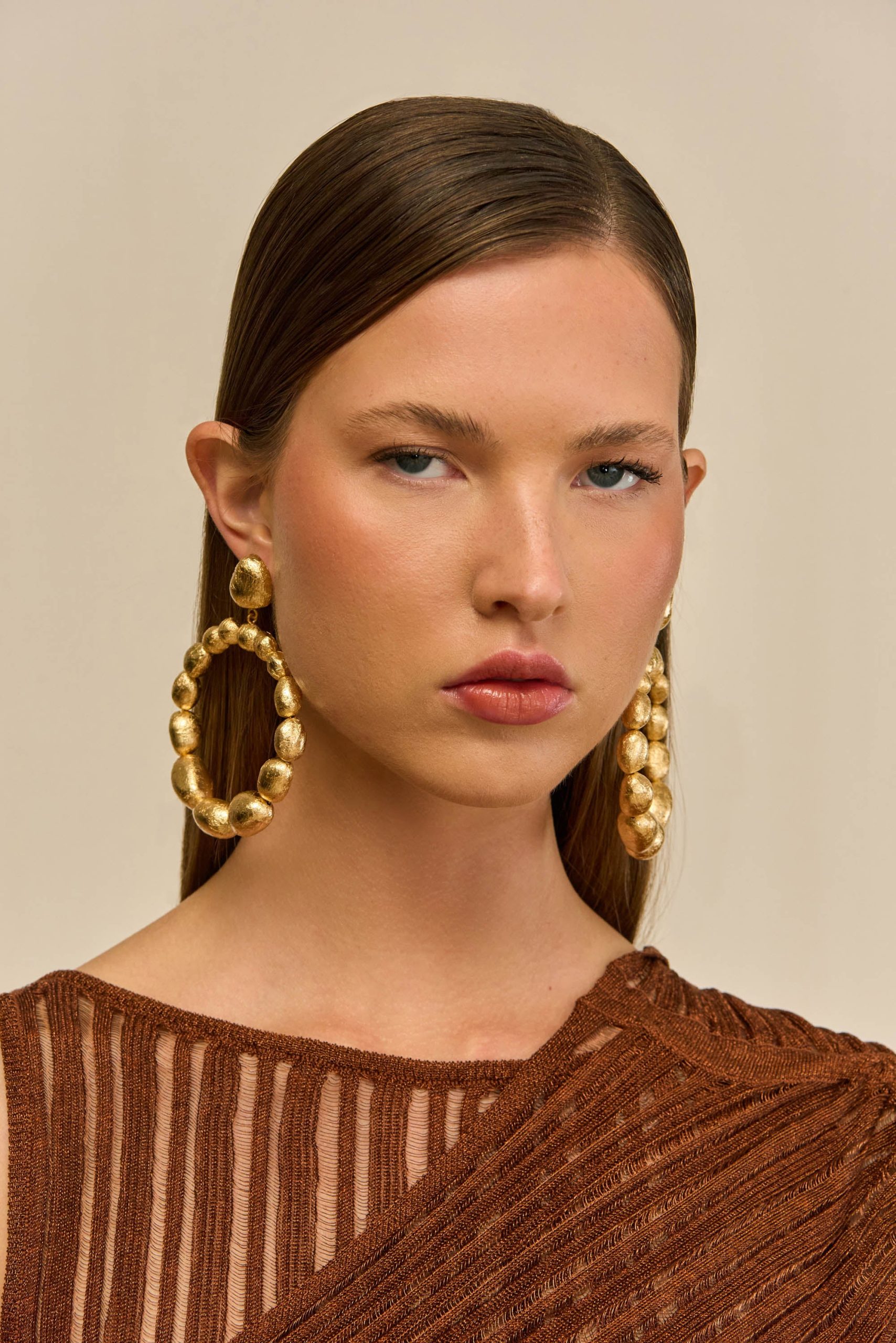 SIRA EARRING - GOLD FOILED WOOD - Image 4